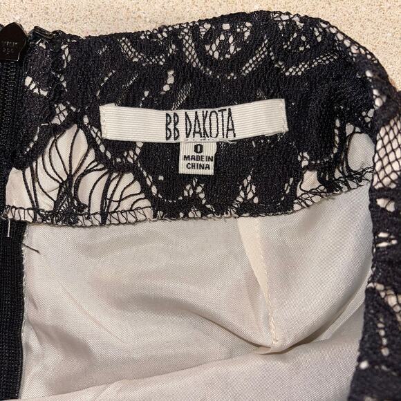 BB Dakota Theadora Black Lace Mini Skirt - Picture 6 of 6